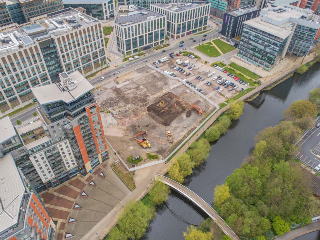 Hoardtel Whitehallroad 37